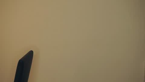 Yui online show from February 8, 2025, 4:14 pm