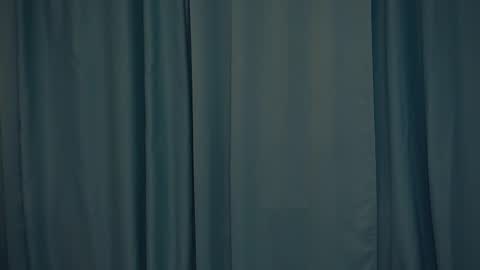 Yui online show from February 14, 2025, 2:02 pm