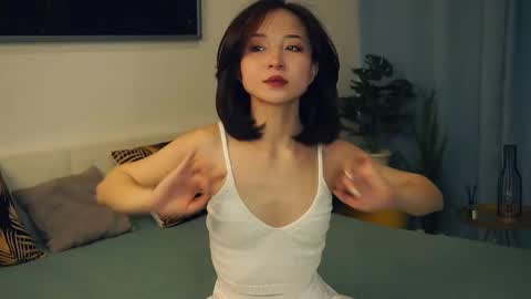 Yui online show from February 15, 2025, 7:27 am