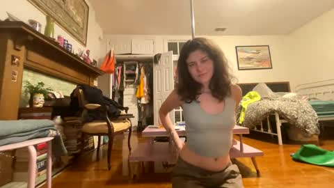 covergirl9 online show from December 21, 2025, 10:39 pm