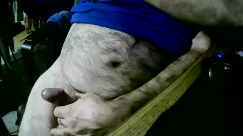 Snapshot of coyote017 chatting on February 21, 2025, 1:44 pm coyote017 online show from February 21, 2025, 1:44 pm