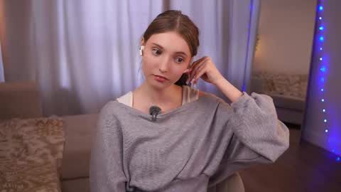 Lina online show from March 12, 2026, 8:53 am