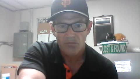 Snapshot of crackback927 chatting on June 17, 2026, 12:40 pm crackback927 online show from June 17, 2026, 12:40 pm