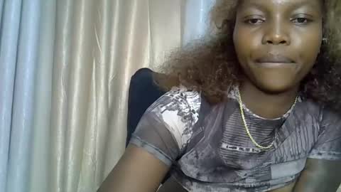 Snapshot of craizybitch chatting on February 4, 2026, 7:25 am craizybitch online show from February 4, 2026, 7:25 am