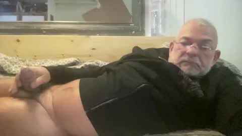 Snapshot of crapaud75018 chatting on October 11, 2025, 6:45 am crapaud75018 online show from October 11, 2025, 6:45 am