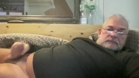 Snapshot of crapaud75018 chatting on November 19, 2025, 11:32 am crapaud75018 online show from November 19, 2025, 11:32 am