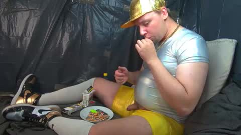 Snapshot of cravingboy chatting on September 19, 2025, 6:19 pm robin online show from September 19, 2025, 6:19 pm