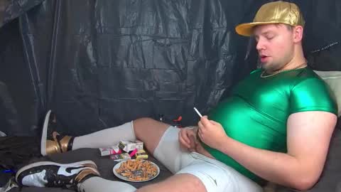 Snapshot of cravingboy chatting on November 15, 2025, 10:56 am robin online show from November 15, 2025, 10:56 am