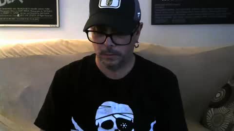 Snapshot of crazy4vegas chatting on December 15, 2024, 9:20 pm crazy4vegas online show from December 15, 2024, 9:20 pm
