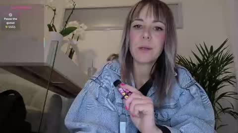 Snapshot of crazy_ass_stacy chatting on June 8, 2026, 1:33 pm Stacy 2pm to 6pm mon-fri 3 CAT online show from June 8, 2026, 1:33 pm
