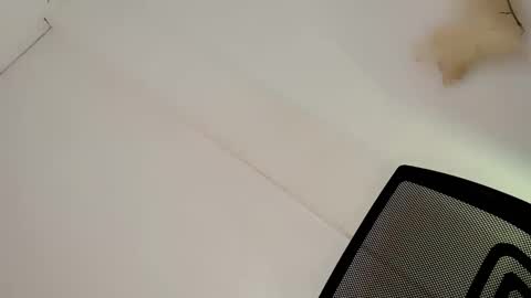 Hot Ayisha online show from March 8, 2025, 6:16 pm