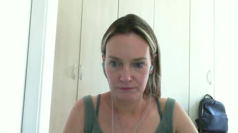 Anny online show from February 25, 2025, 3:05 pm