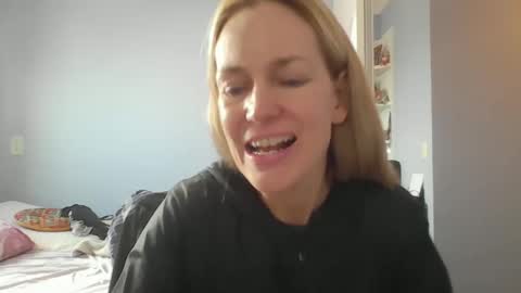 Anny online show from May 4, 2026, 12:23 pm