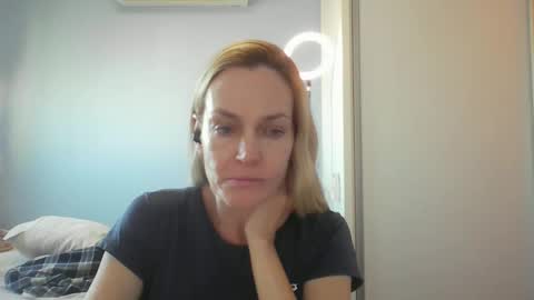 Anny online show from May 7, 2026, 10:42 am