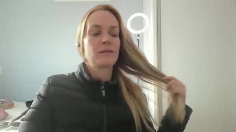 Anny online show from May 11, 2026, 5:32 pm