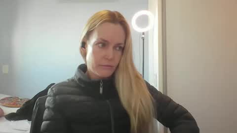 Anny online show from May 13, 2026, 12:13 pm