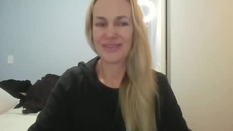 Anny online show from May 20, 2026, 12:22 pm
