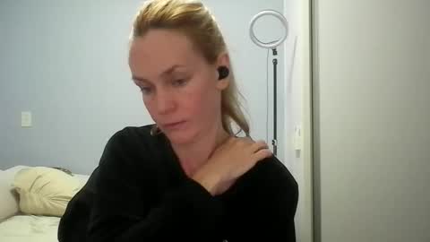 Anny online show from May 25, 2026, 12:16 am