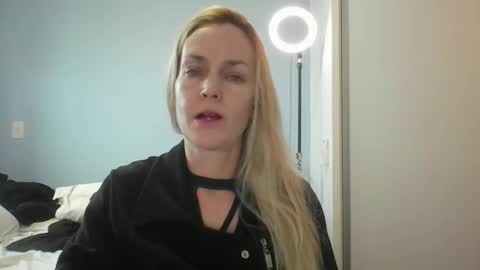 Anny online show from May 27, 2026, 10:45 am