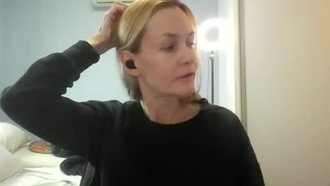 Anny online show from June 12, 2026, 10:47 am