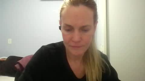 Anny online show from June 22, 2026, 12:35 am