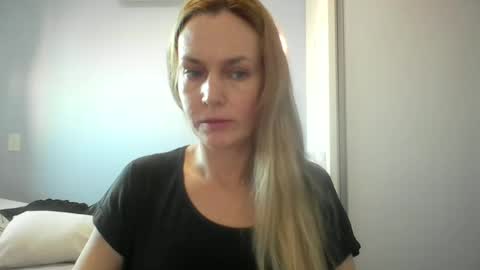 Anny online show from July 2, 2026, 10:54 am