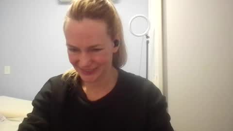 Anny online show from July 13, 2026, 12:24 am