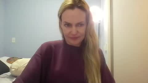 Anny online show from July 28, 2026, 11:17 am