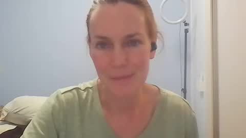 Anny online show from July 28, 2026, 8:52 pm