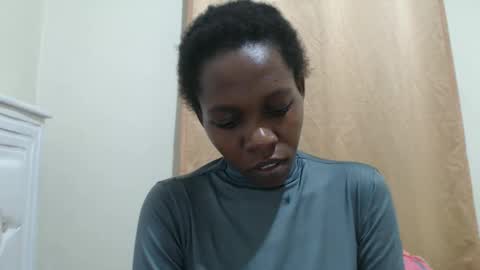 Snapshot of crazyebonie chatting on September 27, 2025, 5:40 pm Ebonie online show from September 27, 2025, 5:40 pm