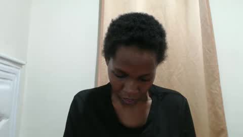 Snapshot of crazyebonie chatting on October 4, 2025, 3:54 pm Ebonie online show from October 4, 2025, 3:54 pm