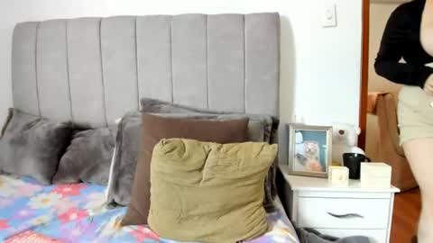Snapshot of crazygirlsweet chatting on July 24, 2026, 2:26 pm LAURA online show from July 24, 2026, 2:26 pm