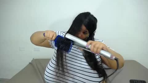 diosalinda online show from April 28, 2026, 2:21 am