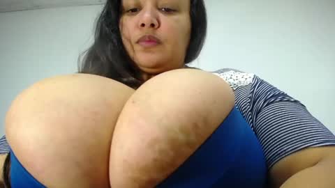 diosalinda online show from April 30, 2026, 2:18 am