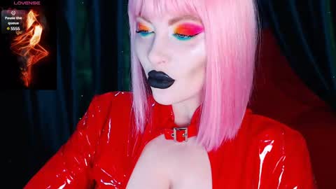 Snapshot of crazypinkyball chatting on December 21, 2024, 1:53 pm Roxy online show from December 21, 2024, 1:53 pm