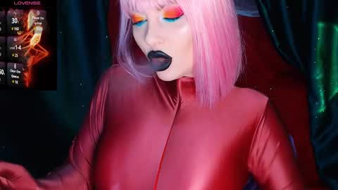 Snapshot of crazypinkyball chatting on February 11, 2025, 2:35 pm Roxy online show from February 11, 2025, 2:35 pm