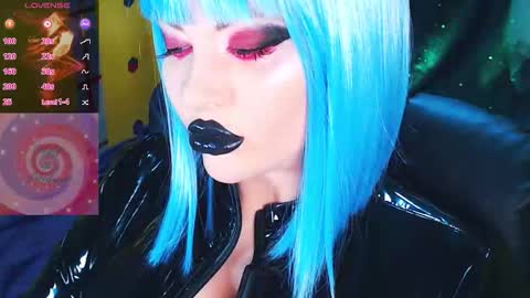 Snapshot of crazypinkyball chatting on November 5, 2025, 9:20 am Roxy online show from November 5, 2025, 9:20 am