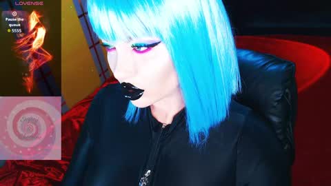Roxy online show from May 17, 2026, 2:57 pm