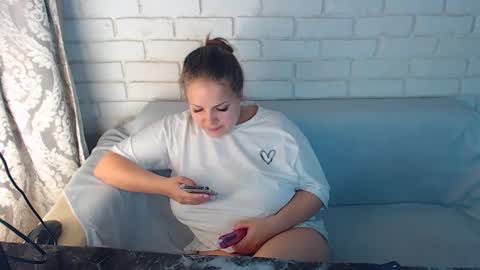 Snapshot of crazyy_girl_ chatting on December 15, 2024, 3:09 pm Crazyy Girl online show from December 15, 2024, 3:09 pm