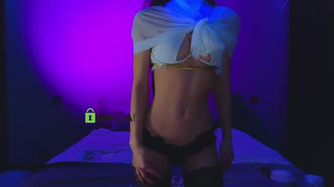 Snapshot of crazzy_cherry chatting on November 10, 2025, 5:56 pm crazzy cherry online show from November 10, 2025, 5:56 pm