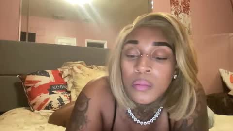 Snapshot of creame_sensation chatting on February 2, 2025, 8:41 pm PHANTOMTARGARYENXXX online show from February 2, 2025, 8:41 pm