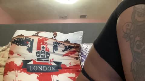 Snapshot of creame_sensation chatting on February 9, 2025, 10:00 pm PHANTOMTARGARYENXXX online show from February 9, 2025, 10:00 pm