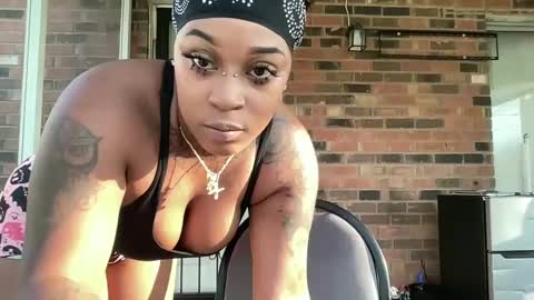 Snapshot of creame_sensation chatting on September 19, 2025, 1:12 pm PHANTOMTARGARYENXXX online show from September 19, 2025, 1:12 pm