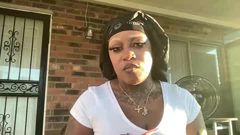 Snapshot of creame_sensation chatting on October 1, 2025, 12:22 pm PHANTOMTARGARYENXXX online show from October 1, 2025, 12:22 pm