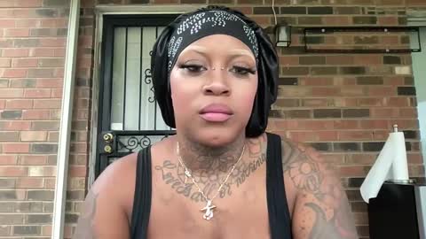 Snapshot of creame_sensation chatting on October 6, 2025, 12:57 pm PHANTOMTARGARYENXXX online show from October 6, 2025, 12:57 pm