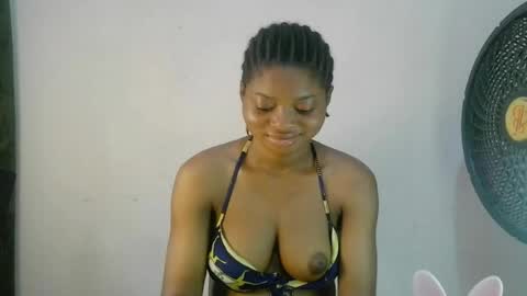 Snapshot of creamy_babyx chatting on May 16, 2026, 10:36 am Creamy babyx online show from May 16, 2026, 10:36 am
