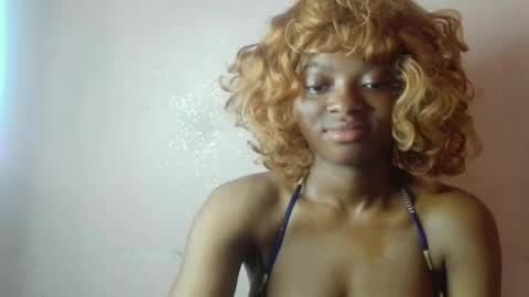 Snapshot of creamy_babyx chatting on June 15, 2026, 9:44 am Creamy babyx online show from June 15, 2026, 9:44 am