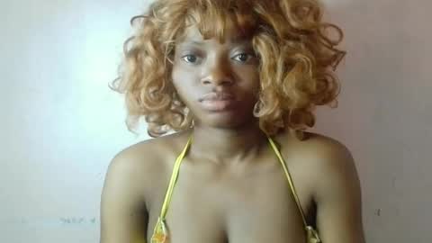 Snapshot of creamy_babyx chatting on June 20, 2026, 8:28 am Creamy babyx online show from June 20, 2026, 8:28 am