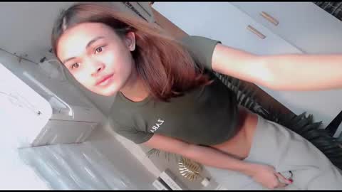 Snapshot of creamy_delilah chatting on October 31, 2025, 9:21 am Delilah online show from October 31, 2025, 9:21 am