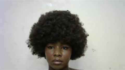 Snapshot of creamybabee chatting on January 20, 2025, 1:42 pm queen online show from January 20, 2025, 1:42 pm